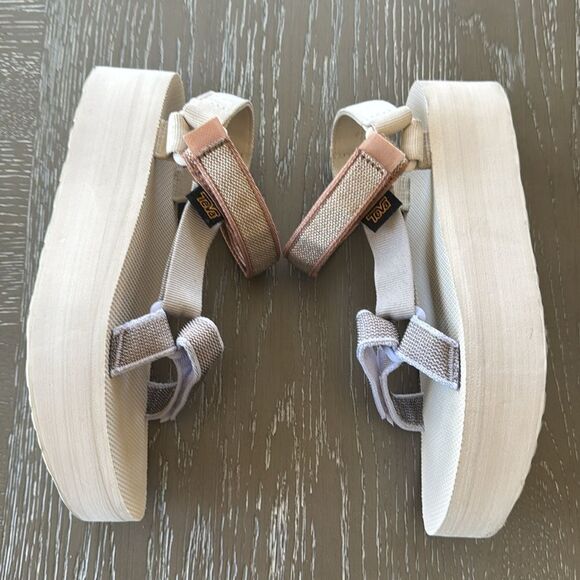 Teva Platform Women’s Metallic Universal Sandals Casual Shoes Size 8 EUC - Picture 10 of 12